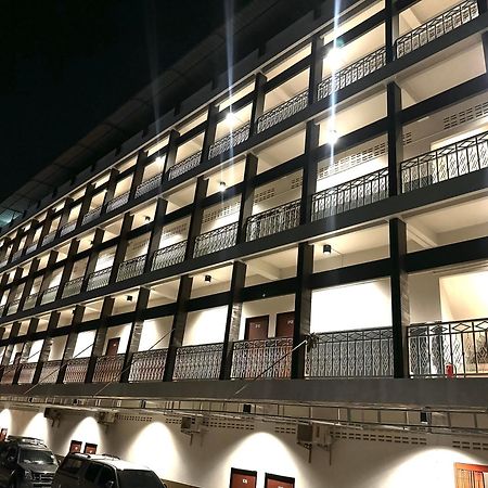 Tokyo Hotel Nakhonratchasima Εξωτερικό φωτογραφία