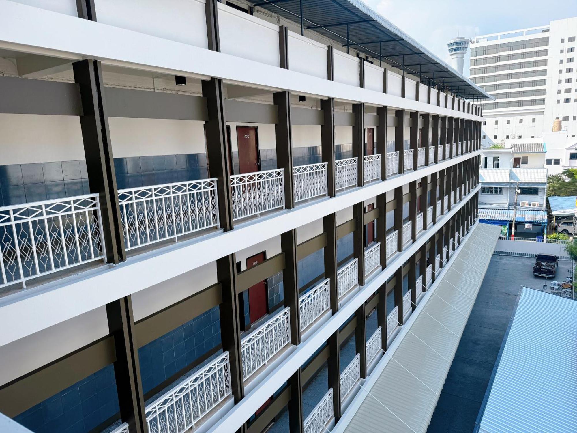 Tokyo Hotel Nakhonratchasima Εξωτερικό φωτογραφία