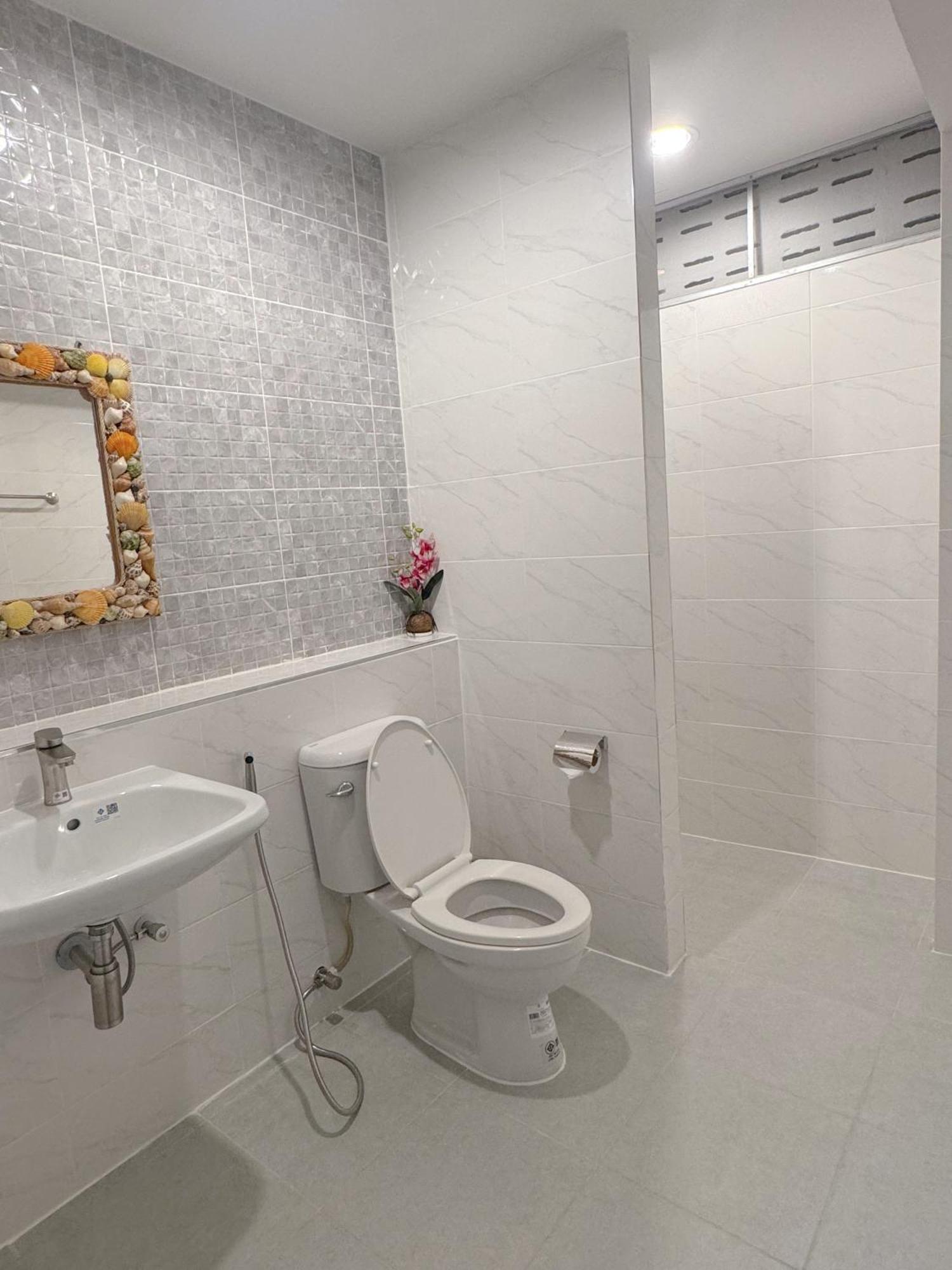 Tokyo Hotel Nakhonratchasima Εξωτερικό φωτογραφία